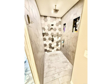 Fully remodeled, all-electric home with nearly 5,000 sq ft of on The Course at River Oaks in Arkansas - for sale on GolfHomes.com, golf home, golf lot