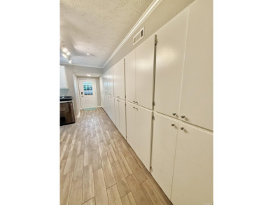 Fully remodeled, all-electric home with nearly 5,000 sq ft of on The Course at River Oaks in Arkansas - for sale on GolfHomes.com, golf home, golf lot