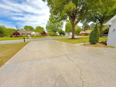 Fully remodeled, all-electric home with nearly 5,000 sq ft of on The Course at River Oaks in Arkansas - for sale on GolfHomes.com, golf home, golf lot