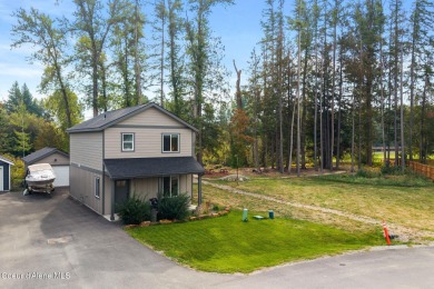 Welcome to The Retreat at Bay Trail community! This beautifully on Sandpoint Elks Golf Course in Idaho - for sale on GolfHomes.com, golf home, golf lot