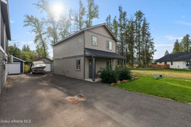 Welcome to The Retreat at Bay Trail community! This beautifully on Sandpoint Elks Golf Course in Idaho - for sale on GolfHomes.com, golf home, golf lot