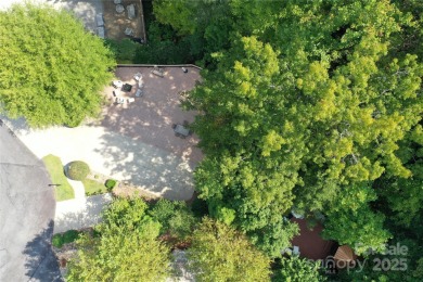 Apple Valley Farm Resort consists of 46 privately owned on Rumbling Bald Resort on Lake Lure in North Carolina - for sale on GolfHomes.com, golf home, golf lot