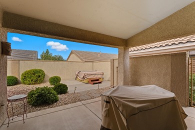 Fabulous SunRiver Twin Home! Lightly used 2nd home in excellent on Sunriver Golf Club in Utah - for sale on GolfHomes.com, golf home, golf lot