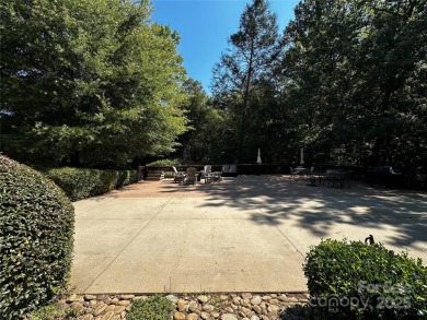 Apple Valley Farm Resort consists of 46 privately owned on Rumbling Bald Resort on Lake Lure in North Carolina - for sale on GolfHomes.com, golf home, golf lot