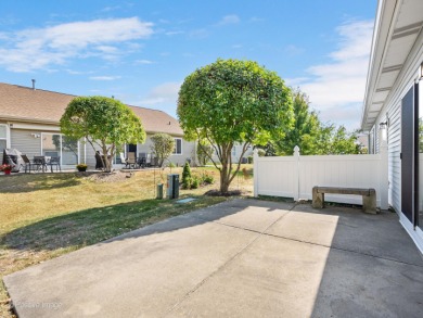 Carillon Ranch Townhome-All one level, Renovated & Refreshed on The Links at Carillon in Illinois - for sale on GolfHomes.com, golf home, golf lot