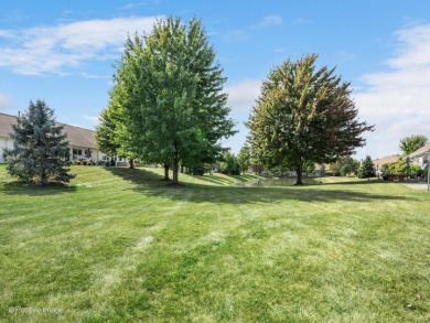 Carillon Ranch Townhome-All one level, Renovated & Refreshed on The Links at Carillon in Illinois - for sale on GolfHomes.com, golf home, golf lot