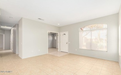 Beautifully maintained 2 bed, 2 bath cornerlot home offering on Deer Valley Golf Course in Arizona - for sale on GolfHomes.com, golf home, golf lot