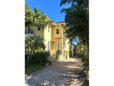 Beautifully maintained coastal home located near the beach and on Lake Worth Municipal Golf Course in Florida - for sale on GolfHomes.com, golf home, golf lot