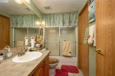 Welcome to this beautiful home located in McMinnville Oregon on Bayou Golf Club - Bayou in Oregon - for sale on GolfHomes.com, golf home, golf lot