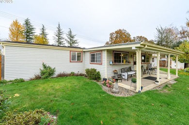 Welcome to this beautiful home located in McMinnville Oregon on Bayou Golf Club - Bayou in Oregon - for sale on GolfHomes.com, golf home, golf lot