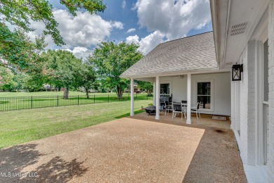 Beautifully maintained 4/3 home on sought after Deerfield Golf on Colonial Country Club Deerfield in Mississippi - for sale on GolfHomes.com, golf home, golf lot