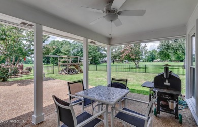 Beautifully maintained 4/3 home on sought after Deerfield Golf on Colonial Country Club Deerfield in Mississippi - for sale on GolfHomes.com, golf home, golf lot