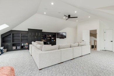 Elegant Living in a Private Golf Course Community    Nestled in on Ruffled Feathers Golf Club in Illinois - for sale on GolfHomes.com, golf home, golf lot