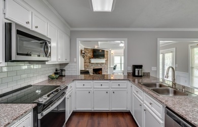 Beautifully maintained 4/3 home on sought after Deerfield Golf on Colonial Country Club Deerfield in Mississippi - for sale on GolfHomes.com, golf home, golf lot