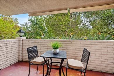 WONDERFUL CASA LINDA CLOSE TO THE CREEK! This inviting 2-bed on Laguna Woods Village Golf Course in California - for sale on GolfHomes.com, golf home, golf lot