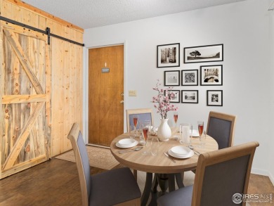 Easy living at Vista Lane! Drop off your groceries & hit the on Lake Estes Golf Course in Colorado - for sale on GolfHomes.com, golf home, golf lot