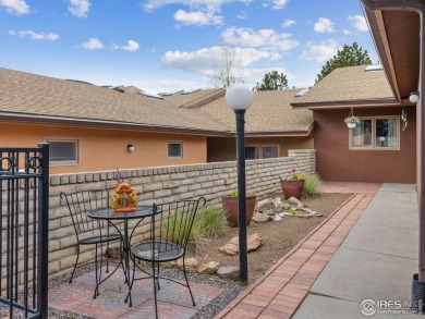 Easy living at Vista Lane! Drop off your groceries & hit the on Lake Estes Golf Course in Colorado - for sale on GolfHomes.com, golf home, golf lot