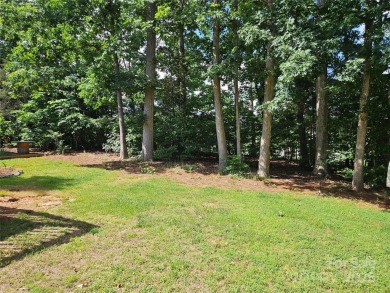 Charming 3-bedroom, 2-bath home in the heart of Denver, just 1 on Westport Golf Club in North Carolina - for sale on GolfHomes.com, golf home, golf lot
