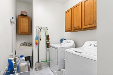 Move-in-ready one level condo tucked away on a quiet cul-de-sac on Lake Tansi Village Country Club in Tennessee - for sale on GolfHomes.com, golf home, golf lot