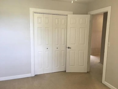 3 bed, 2 bath townhouse in a quiet northwest Enid neighborhood on Pheasant Run in Oklahoma - for sale on GolfHomes.com, golf home, golf lot