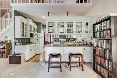 Welcome to this 4-bedroom, 2 1/2-bath Briarbrook beauty. The on Briarbrook Golf Course in Missouri - for sale on GolfHomes.com, golf home, golf lot