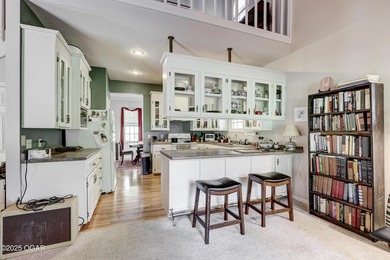 Welcome to this 4-bedroom, 2 1/2-bath Briarbrook beauty. The on Briarbrook Golf Course in Missouri - for sale on GolfHomes.com, golf home, golf lot