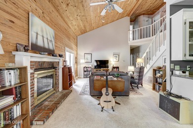 Welcome to this 4-bedroom, 2 1/2-bath Briarbrook beauty. The on Briarbrook Golf Course in Missouri - for sale on GolfHomes.com, golf home, golf lot