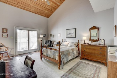 Welcome to this 4-bedroom, 2 1/2-bath Briarbrook beauty. The on Briarbrook Golf Course in Missouri - for sale on GolfHomes.com, golf home, golf lot