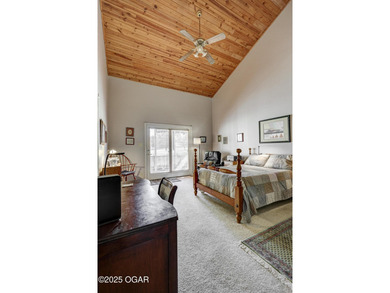 Welcome to this 4-bedroom, 2 1/2-bath Briarbrook beauty. The on Briarbrook Golf Course in Missouri - for sale on GolfHomes.com, golf home, golf lot