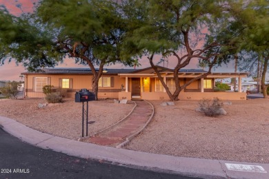 Extraordinarily upgraded 3 bed/2 bath on a large corner cul de on Sun Lakes Country Club in Arizona - for sale on GolfHomes.com, golf home, golf lot