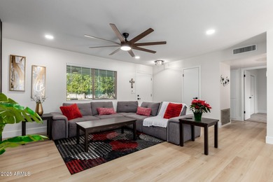 Discover this adorable 2-bedroom twin home situated in the on Sun City Lakes West and East in Arizona - for sale on GolfHomes.com, golf home, golf lot