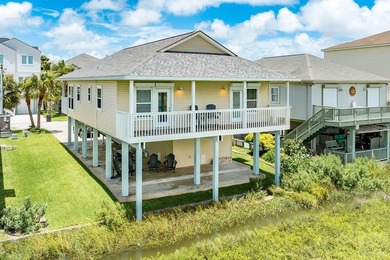 Pirates Cove cottage overlooking the preserve and natural on Galveston Country Club in Texas - for sale on GolfHomes.com, golf home, golf lot