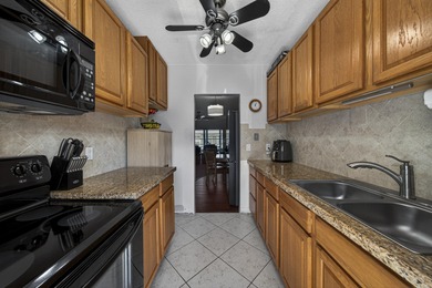 Beautifully upgraded 2/2 Condo E of I95 and minutes to beaches! on Leisureville Community Association in Florida - for sale on GolfHomes.com, golf home, golf lot