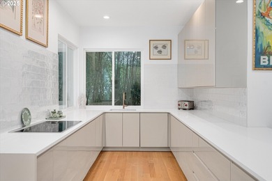 Open House SAT & SUN from 1-3pm. Stylish. Updated. Functional on Lake Oswego Municipal Golf Course in Oregon - for sale on GolfHomes.com, golf home, golf lot