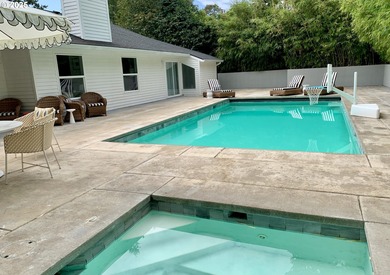 Open House SAT & SUN from 1-3pm. Stylish. Updated. Functional on Lake Oswego Municipal Golf Course in Oregon - for sale on GolfHomes.com, golf home, golf lot