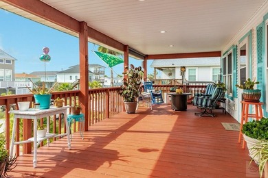 WONDERFUL updated and well-maintained home in Sea Isle! Gorgeous on Galveston Country Club in Texas - for sale on GolfHomes.com, golf home, golf lot