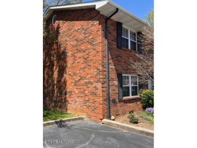 First time offered!  This end unit condo is in a prime location on Green Meadow Country Club in Tennessee - for sale on GolfHomes.com, golf home, golf lot