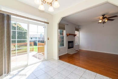 THIS 3 BEDROOM 2.5 BATHROOM TOWNHOME  FEATURES A WELL -THOUGHT on Boughton Ridge Golf Course in Illinois - for sale on GolfHomes.com, golf home, golf lot