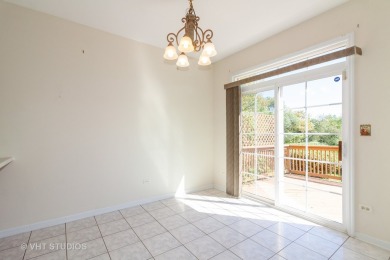 THIS 3 BEDROOM 2.5 BATHROOM TOWNHOME  FEATURES A WELL -THOUGHT on Boughton Ridge Golf Course in Illinois - for sale on GolfHomes.com, golf home, golf lot