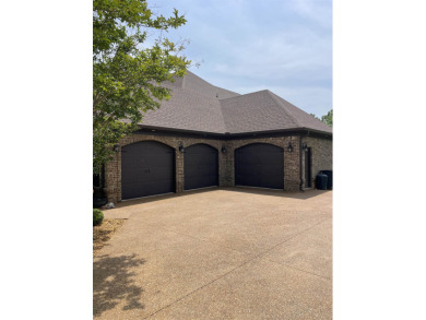 Beautiful brick home with 4,722 square feet under roof full of on Shiloh Golf Course in Tennessee - for sale on GolfHomes.com, golf home, golf lot
