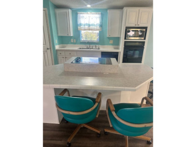 STUNNING GOLF COURSE VIEWS - 2 Bed 2 Bath - Spacious Home - $138 on Four Lakes Golf Club in Florida - for sale on GolfHomes.com, golf home, golf lot