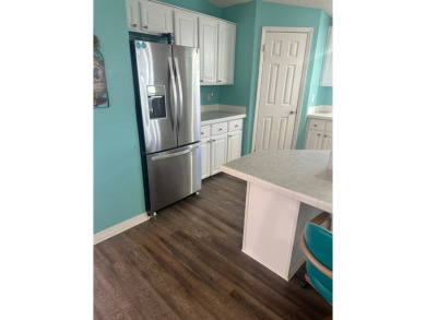 STUNNING GOLF COURSE VIEWS - 2 Bed 2 Bath - Spacious Home - $138 on Four Lakes Golf Club in Florida - for sale on GolfHomes.com, golf home, golf lot