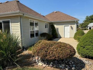 Nestled on a quiet cul-de-sac in a desirable golf course on The Orchards Golf Club in Illinois - for sale on GolfHomes.com, golf home, golf lot