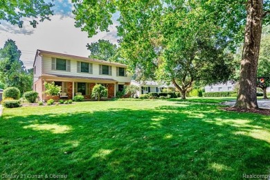 o Seller will consider contributing to a 2-1 mortgage buydown o on Birmingham Country Club in Michigan - for sale on GolfHomes.com, golf home, golf lot