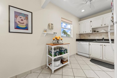 Beautiful 2-bedroom, 2-bath waterfront condo in the highly on Kings Point Golf - Executive in Florida - for sale on GolfHomes.com, golf home, golf lot