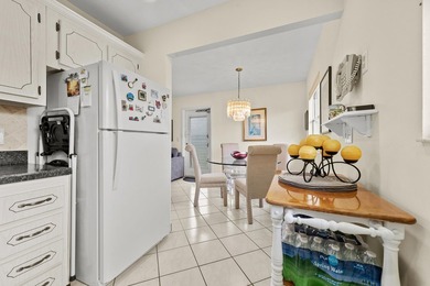 Beautiful 2-bedroom, 2-bath waterfront villa in the highly on Kings Point Golf - Executive in Florida - for sale on GolfHomes.com, golf home, golf lot
