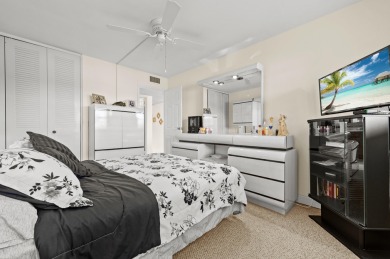 Beautiful 2-bedroom, 2-bath waterfront condo in the highly on Kings Point Golf - Executive in Florida - for sale on GolfHomes.com, golf home, golf lot