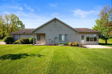 Move-In Ready Golf Course Condo - 2 Bed, 2 Bath, 2-Car Garage! on Blackford Golf Club in Indiana - for sale on GolfHomes.com, golf home, golf lot