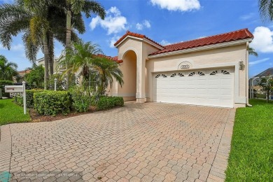 3 Bedroom, 2 Bath single family home in Boca Golf & Tennis Club on The Boca Country Club in Florida - for sale on GolfHomes.com, golf home, golf lot