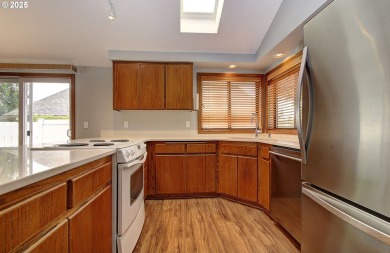 Fairway Village Move In Ready! One Level Two Bedroom Two Full on Fairway Village Golf and Country Club in Washington - for sale on GolfHomes.com, golf home, golf lot